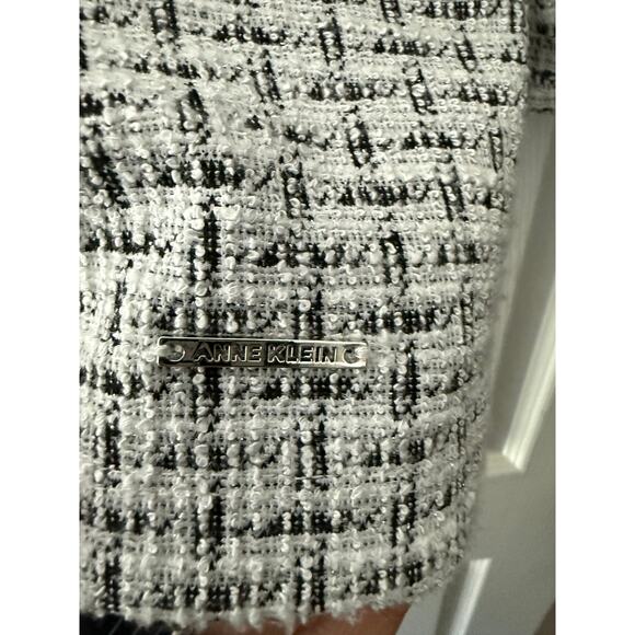 Beautiful Anne Klein Sweater - Picture 3 of 7